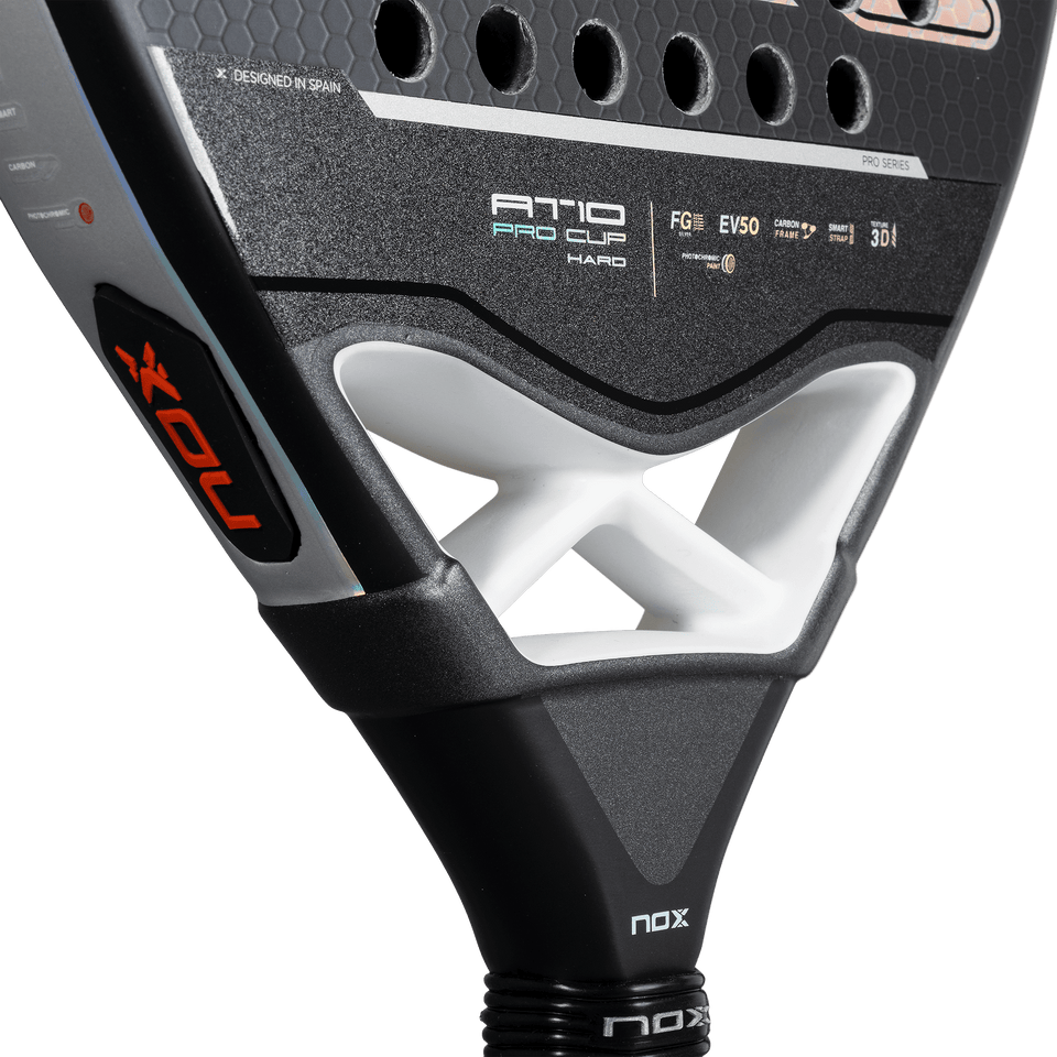 NOX AT10 PRO CUP Hard 2025 by AGUSTIN TAPIA (Raquete)
